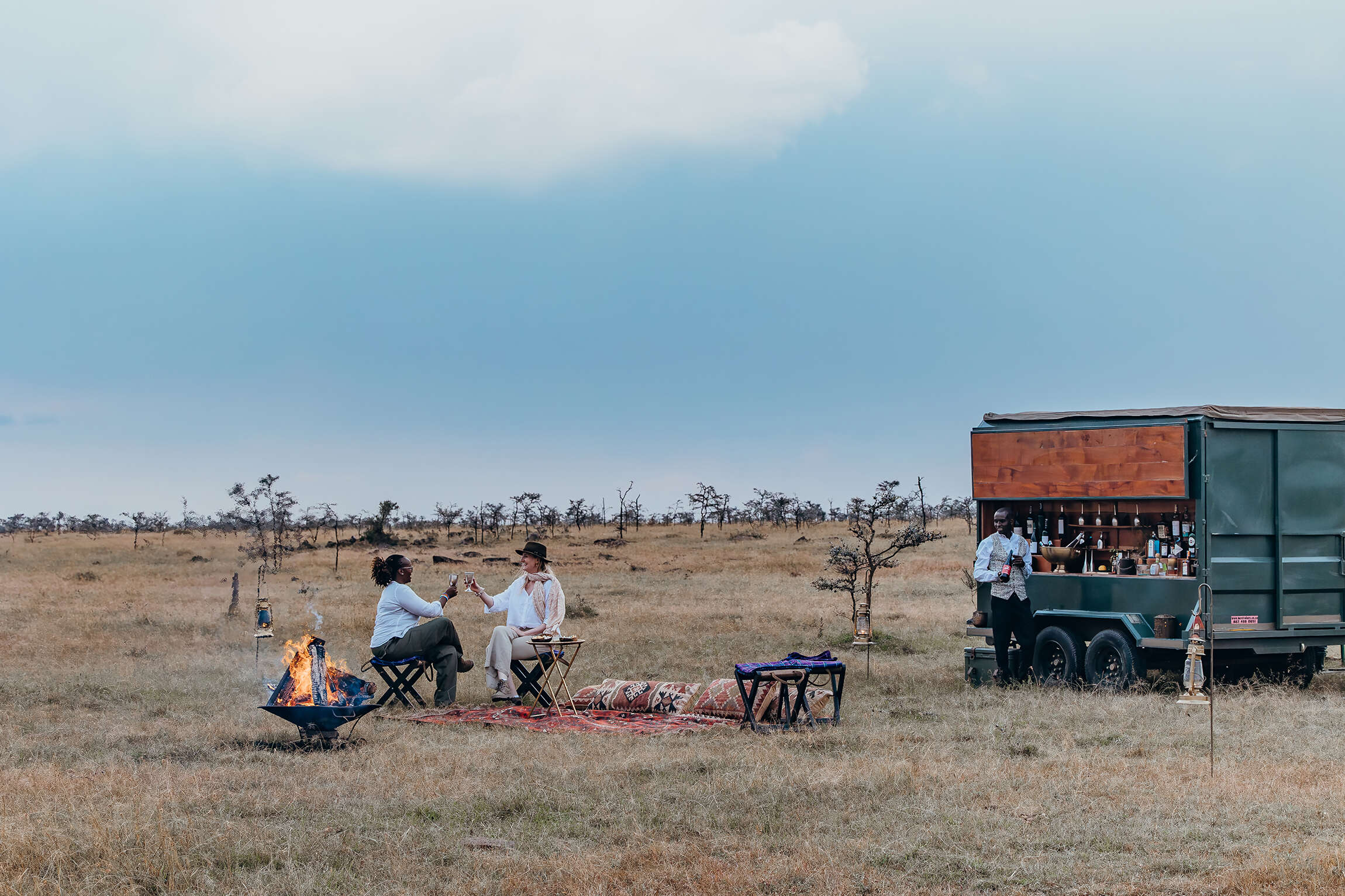 11Great-Plains-Mara-Nyika-Camp-sundonwers-with-mobile-bar.jpg