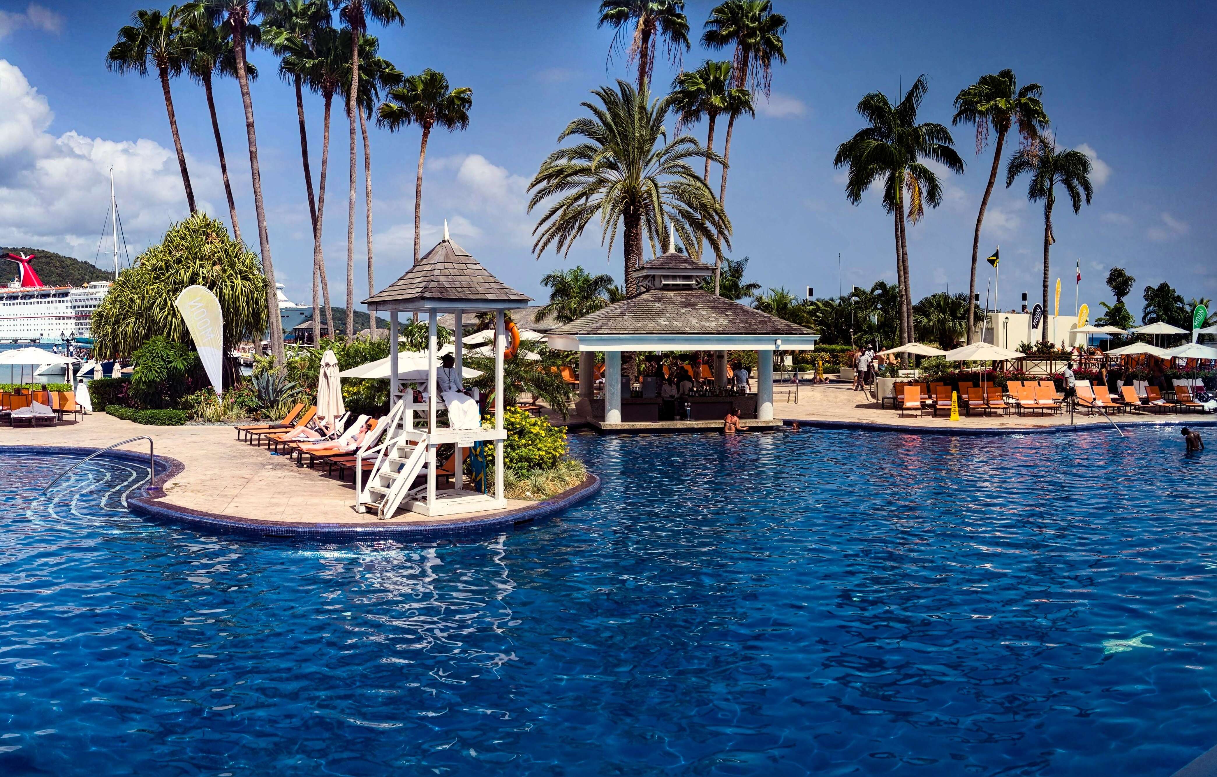 Pros and Cons of doing a cruise vs all-inclusive resort holiday