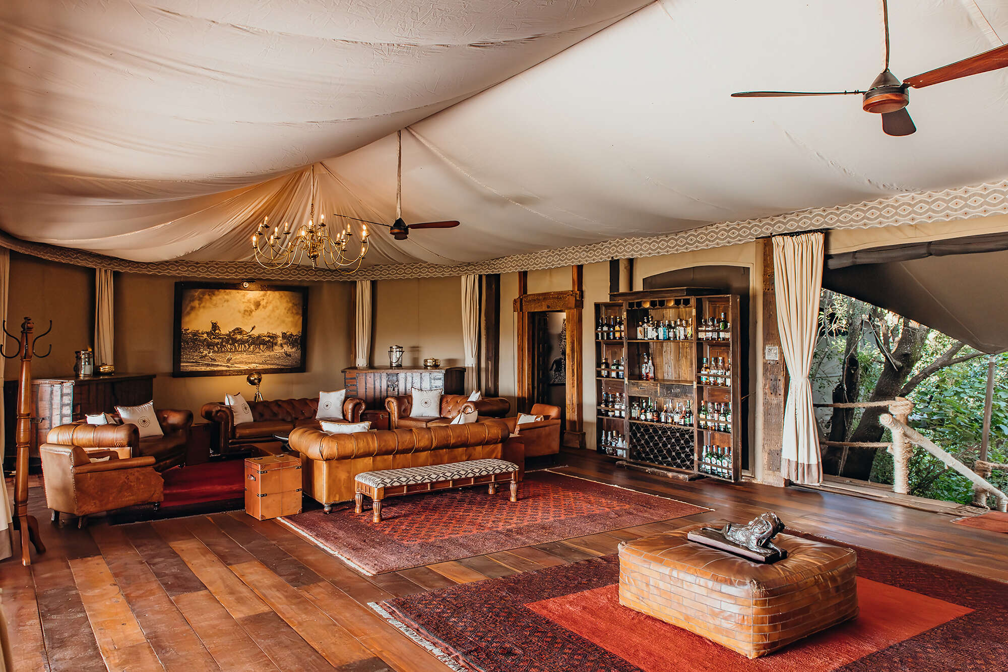 05Great-Plains-Mara-Plains-Camp-main-area-seating.jpg