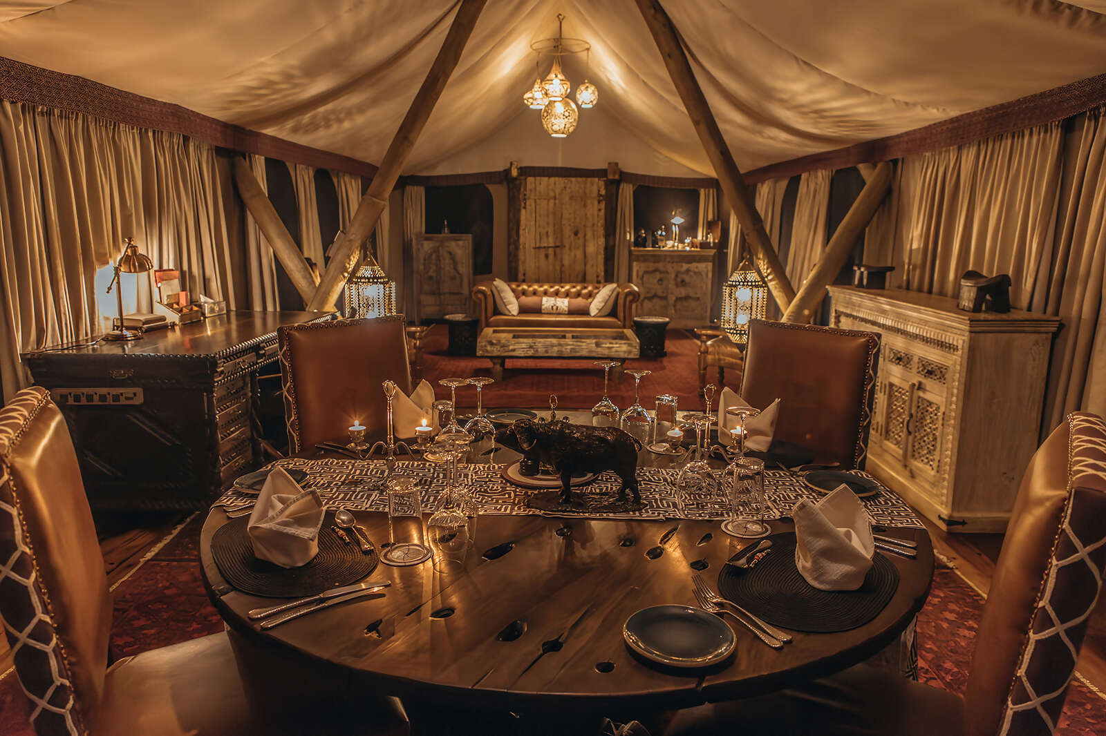 12Great-Plains-Sambuk-Suite-at-Mara-Nyika-dining-table.jpg