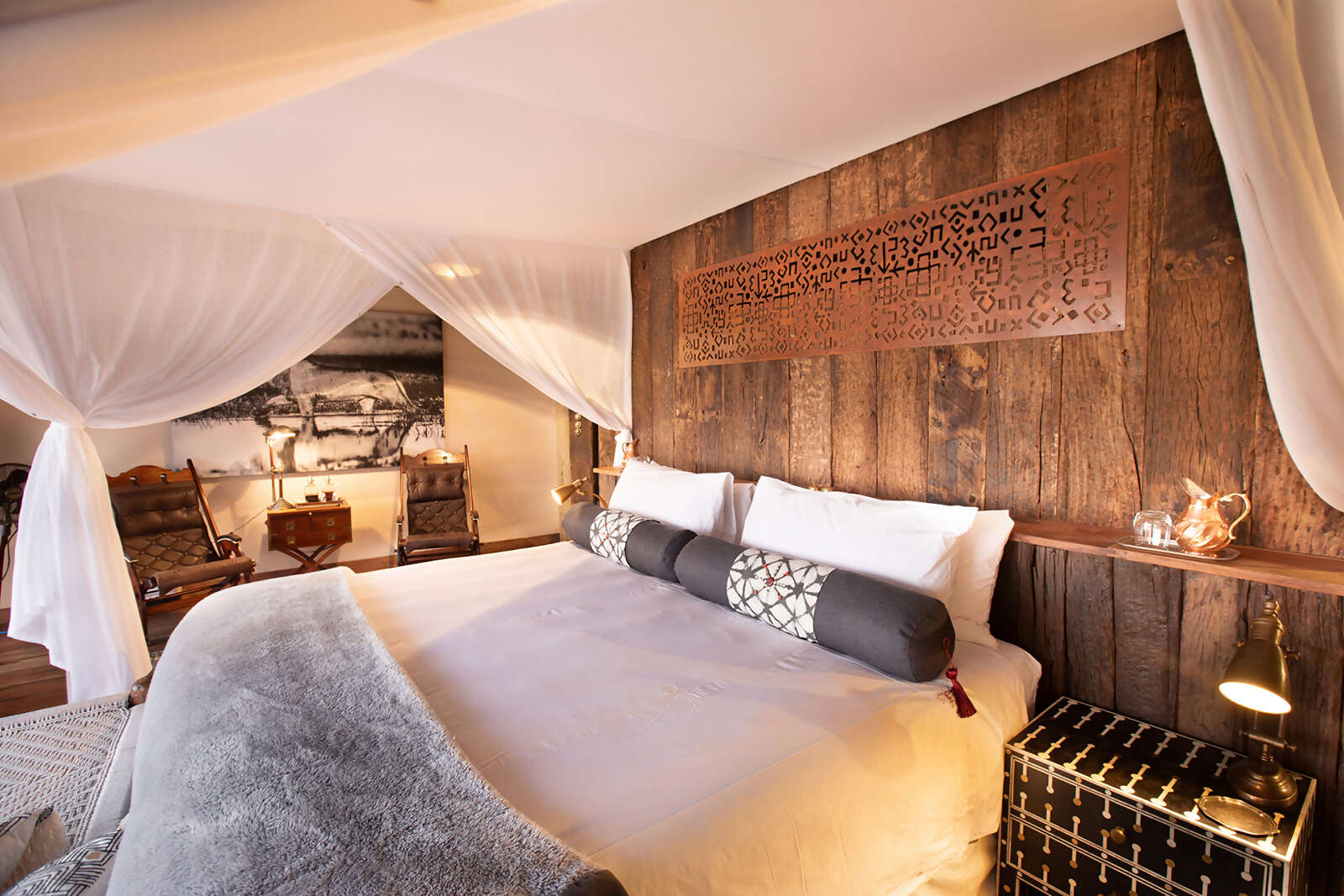 06Great-Plains-Selinda-Suite-bed.jpg