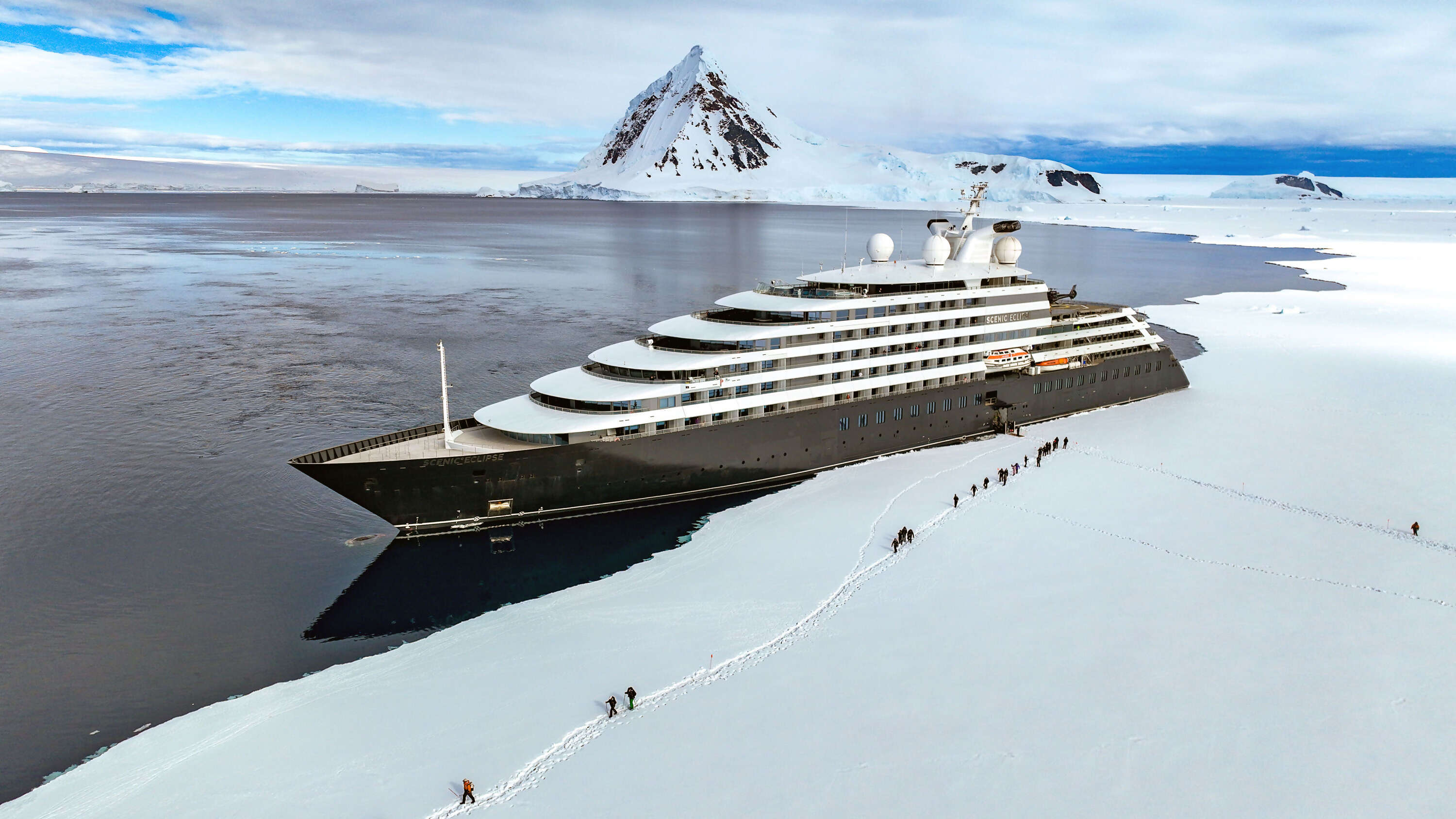 Scenic: Black Friday Offer - Up To 35% Bonus Savings per Suite