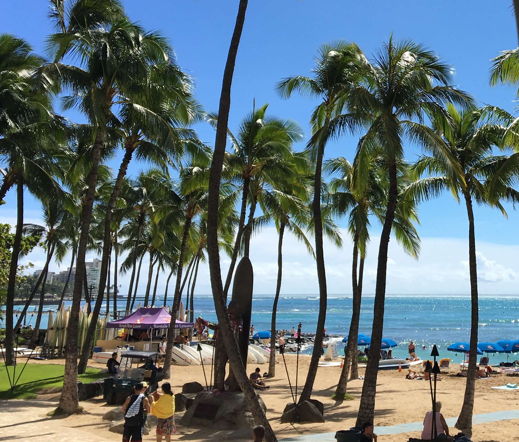 Two different types of trips to Honolulu, Oahu — Zuzana & Manya