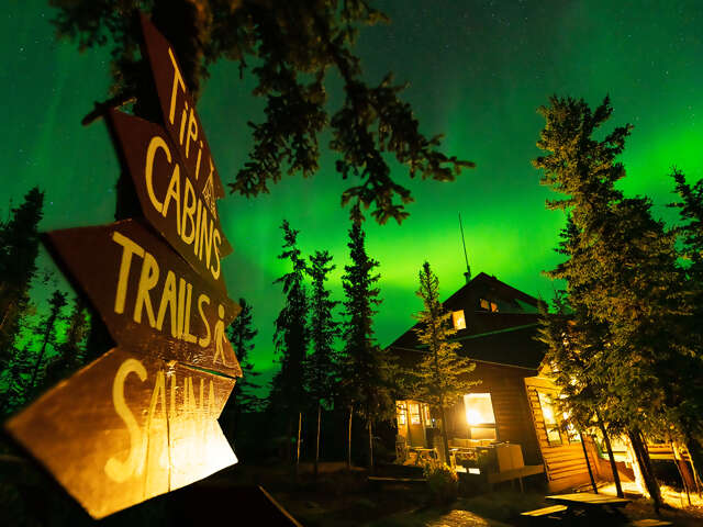 Aurora Packages with Arctic Kingdom