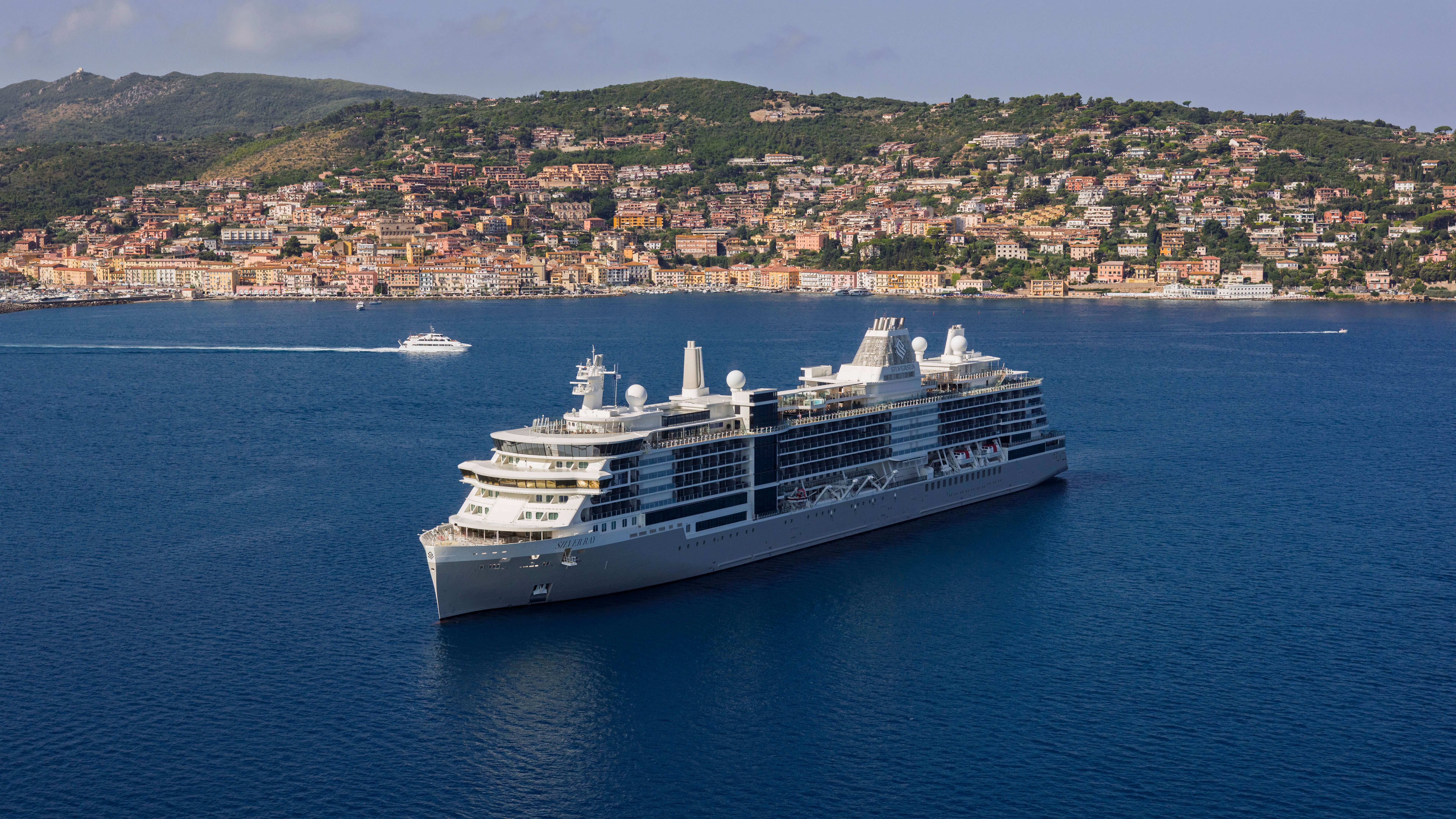 Enjoy up to $10,000 savings on our Expedition Voyages and up to $6,000 savings on Classic Voyages with SIlversea