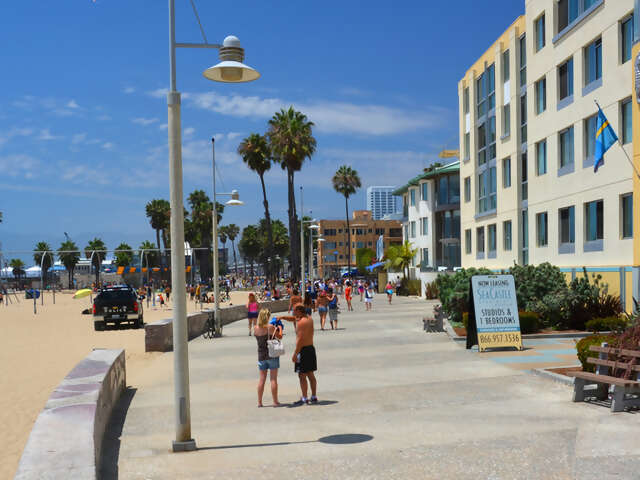 Pacific Inn and Suites