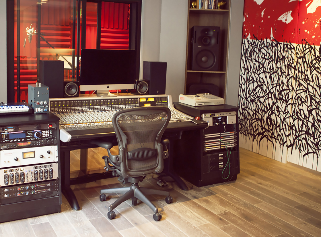 W hotel music suite hollywood.png