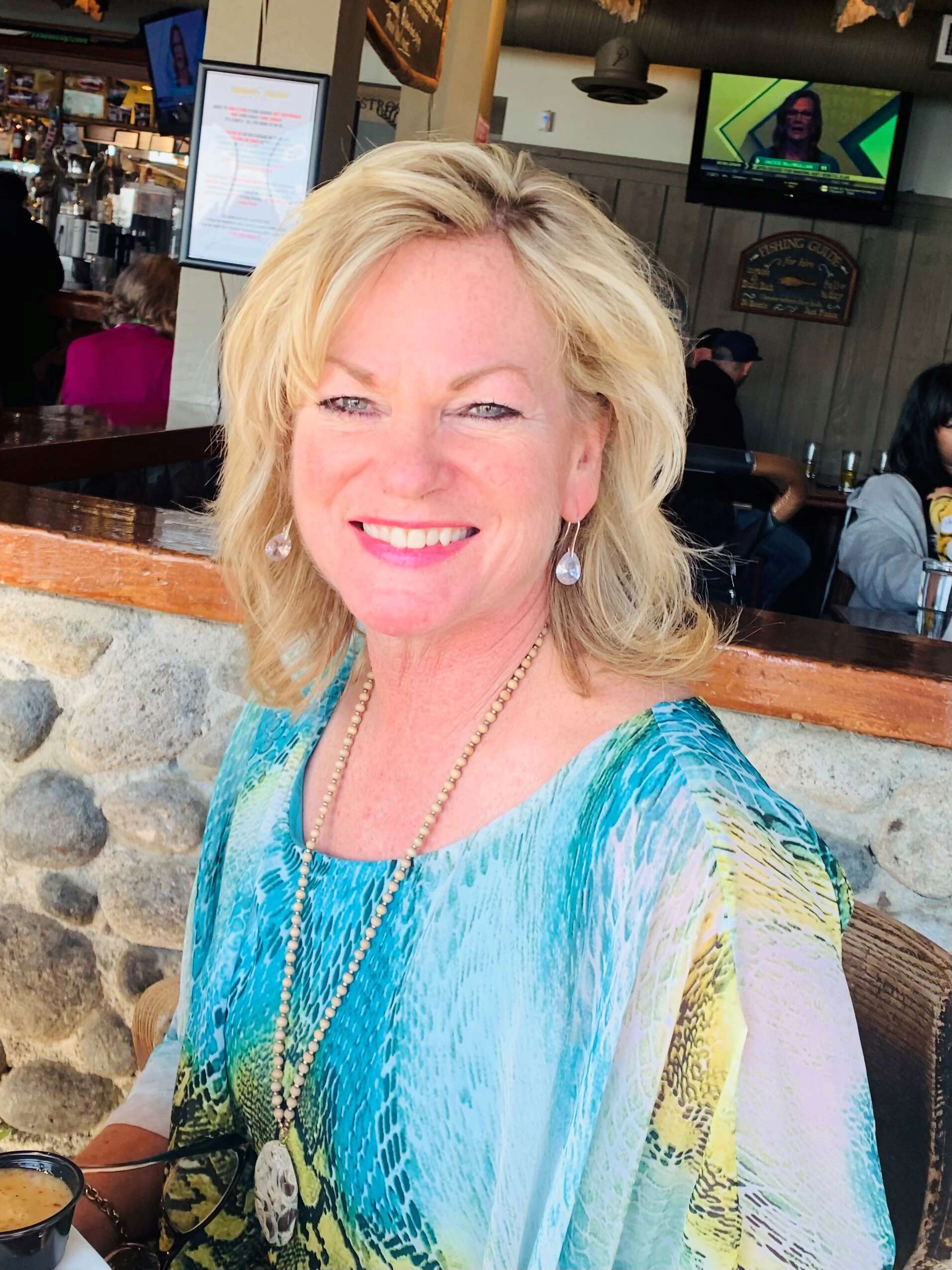 Lorraine Stobbe