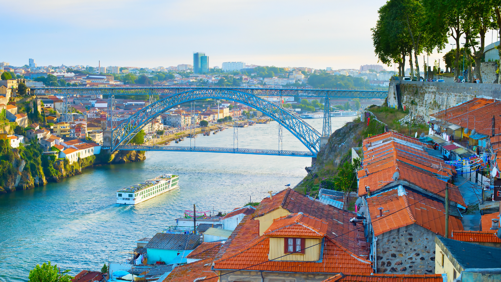 From the Douro to the Danube : River Cruising Itineraries
