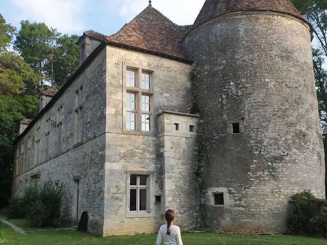 The medieval knights who used to live here got to wear cool metal suits, but they never tasted Superhost Xavier’s croissants