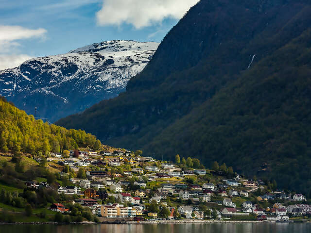 Scottish Islands & Norwegian Fjords - Edinburgh to Tromsø