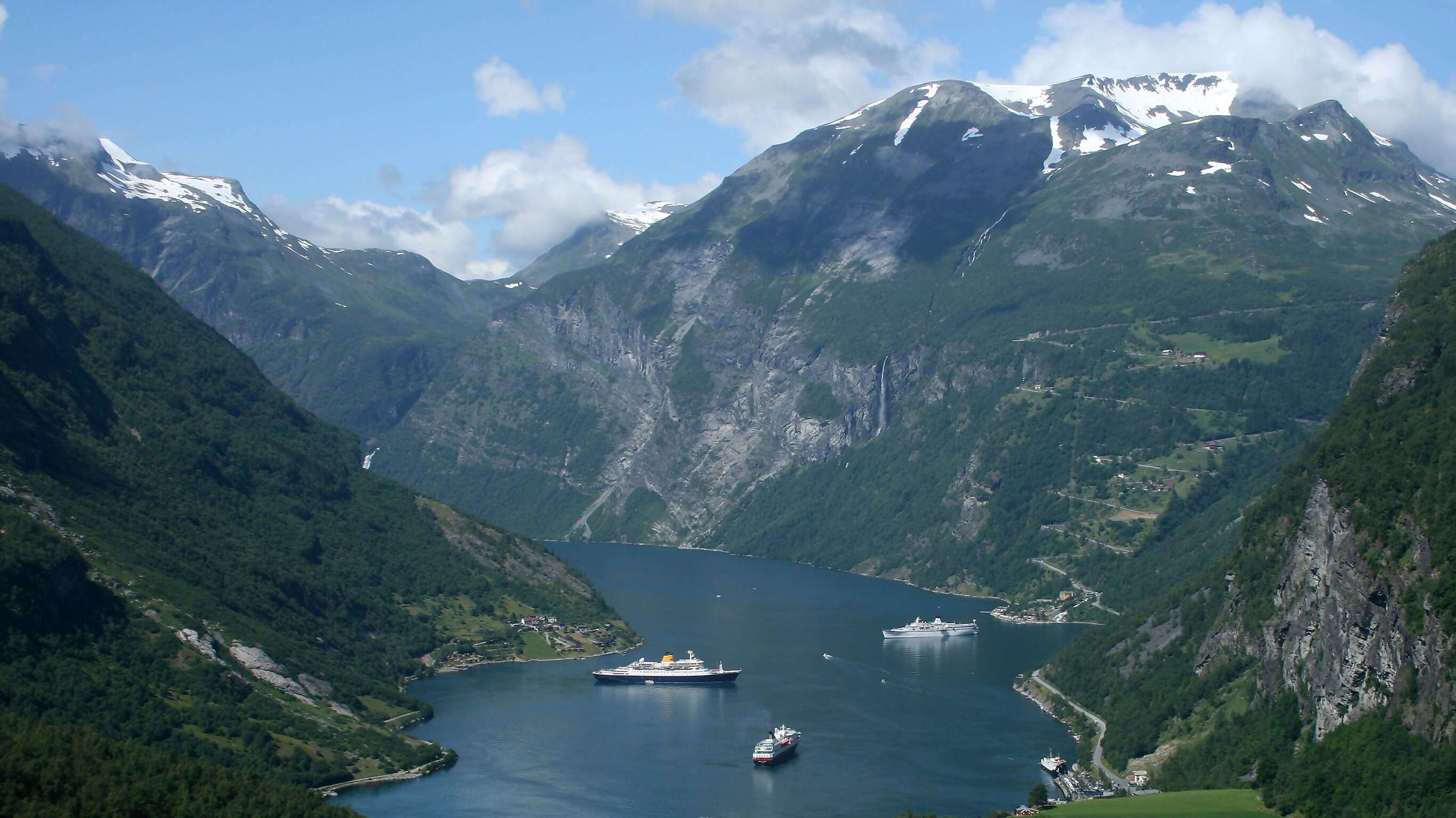 Cruise the Norwegian Fjords - Tromsø to Bergen