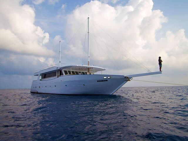 Maldives Dhoni Explorer