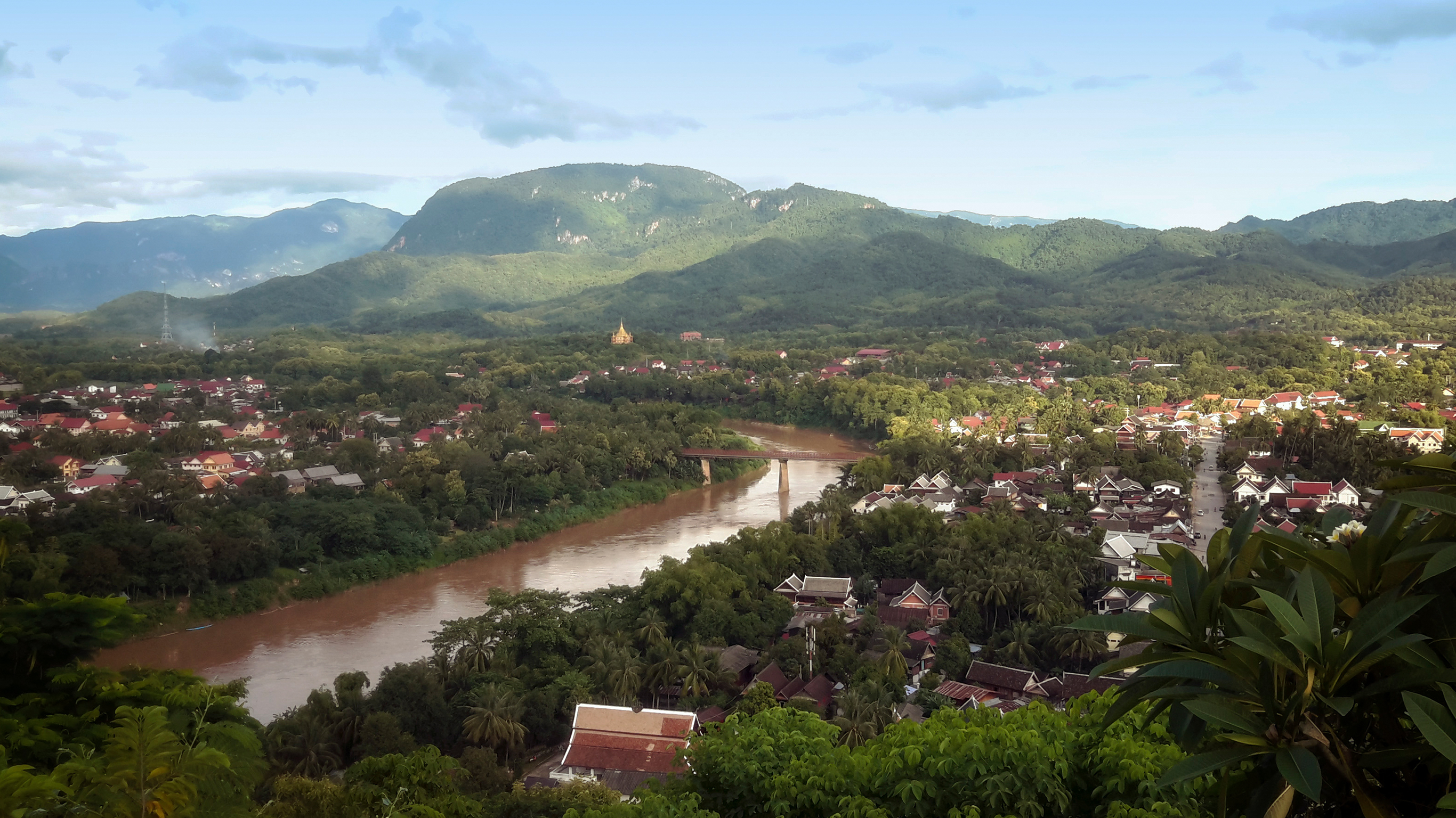 Laos: Sunrises & Street Food