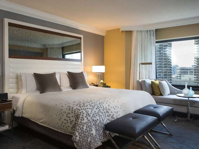 Renaissance Chicago Downtown Hotel