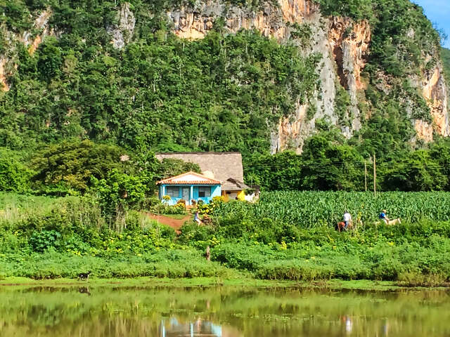 Biking Cuba