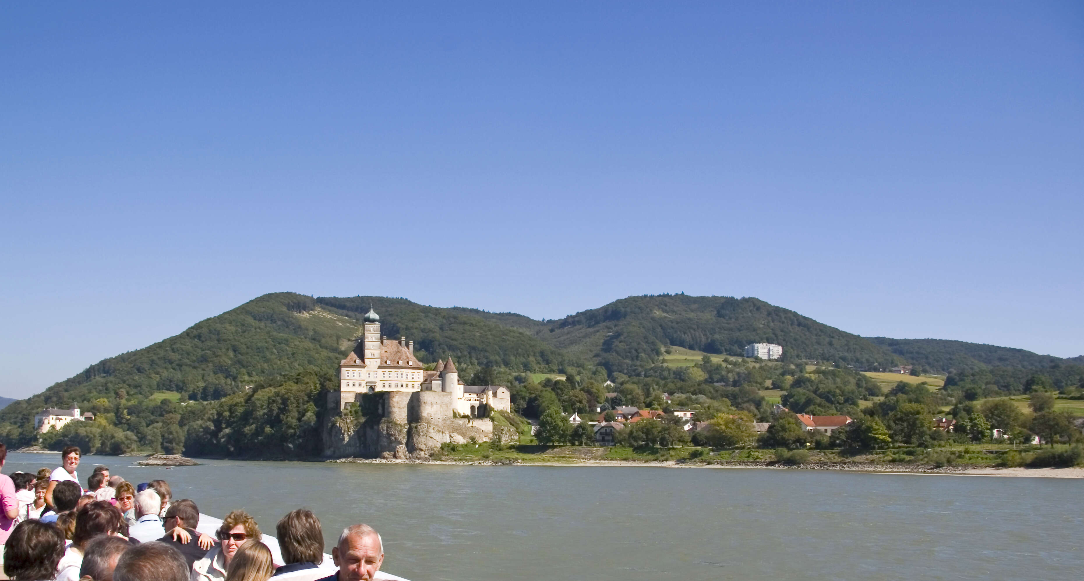 Christmas on the Danube featuring a 6-Night Danube River Cruise