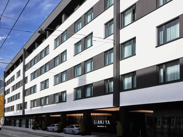 Roomers Munich, Autograph Collection