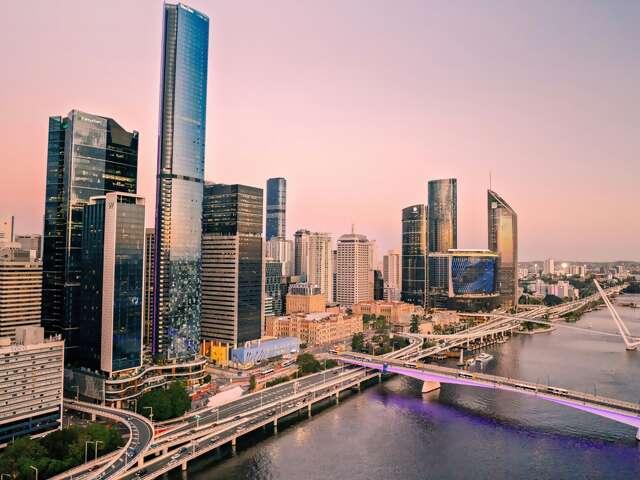 W Brisbane