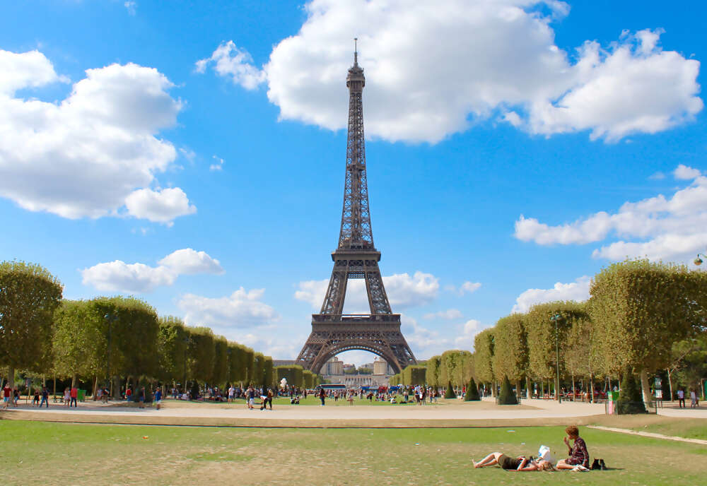 London & Paris featuring New Year’s Eve in Paris