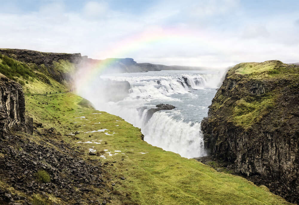 Iceland’s Midnight Sun: Glaciers, Geysers, and the Golden Circle