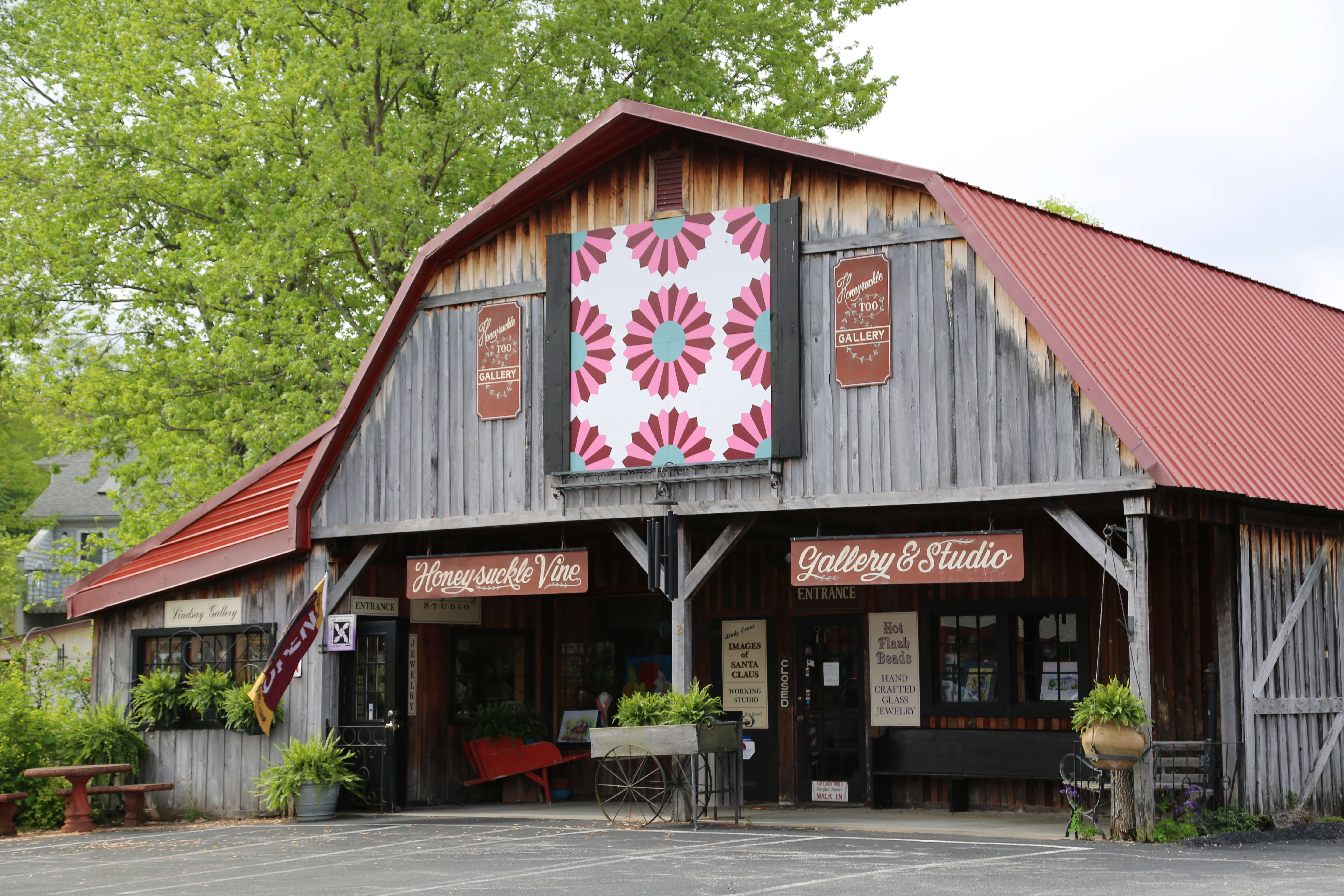 Nashville & the Smoky Mountains Holiday featuring Gatlinburg & Asheville