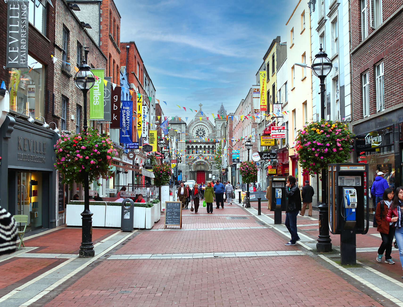 Exploring Scotland & Ireland featuring The Royal Edinburgh Military Tattoo